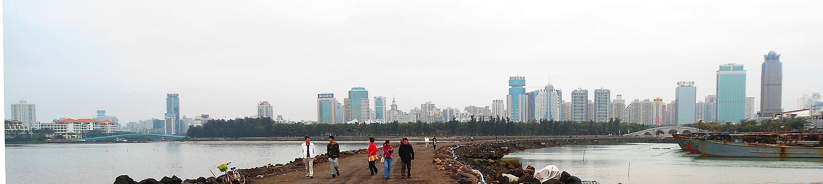 Evergreen Park and an earlier Haikou Bay skyline