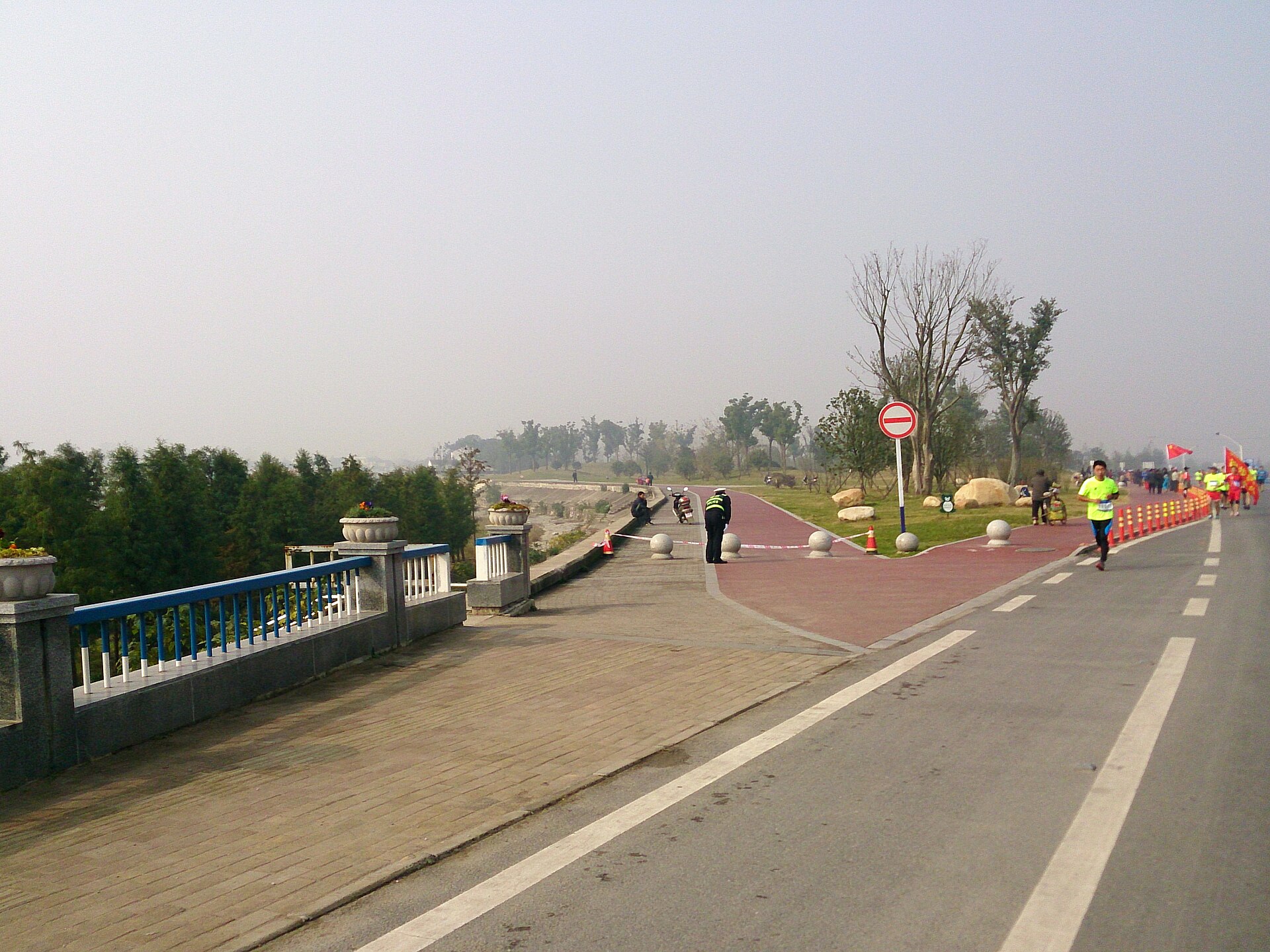 2014 view of the shore of Chaohu Lake in Hefei