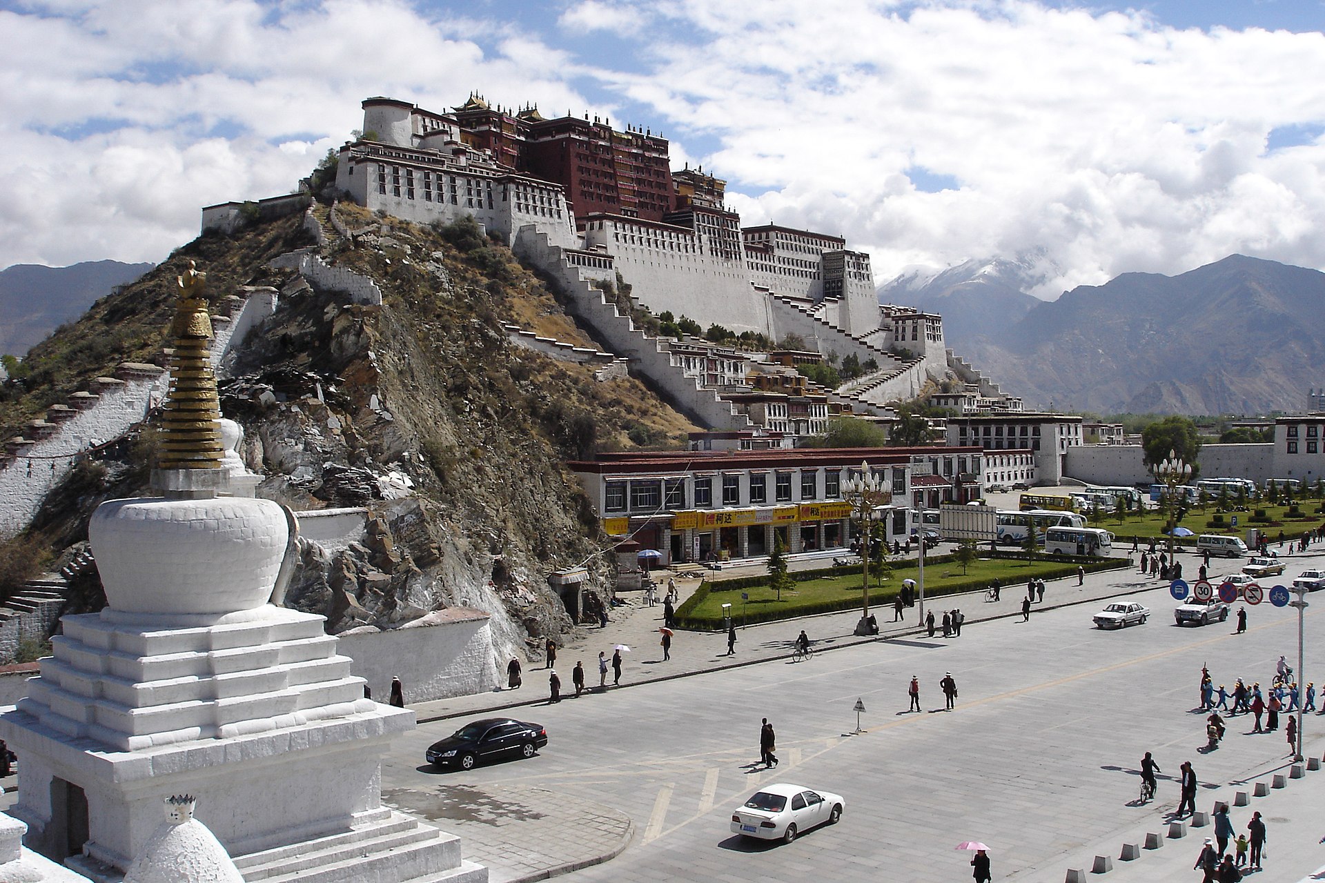 Verified documentary photograph of a landmark in Lhasa