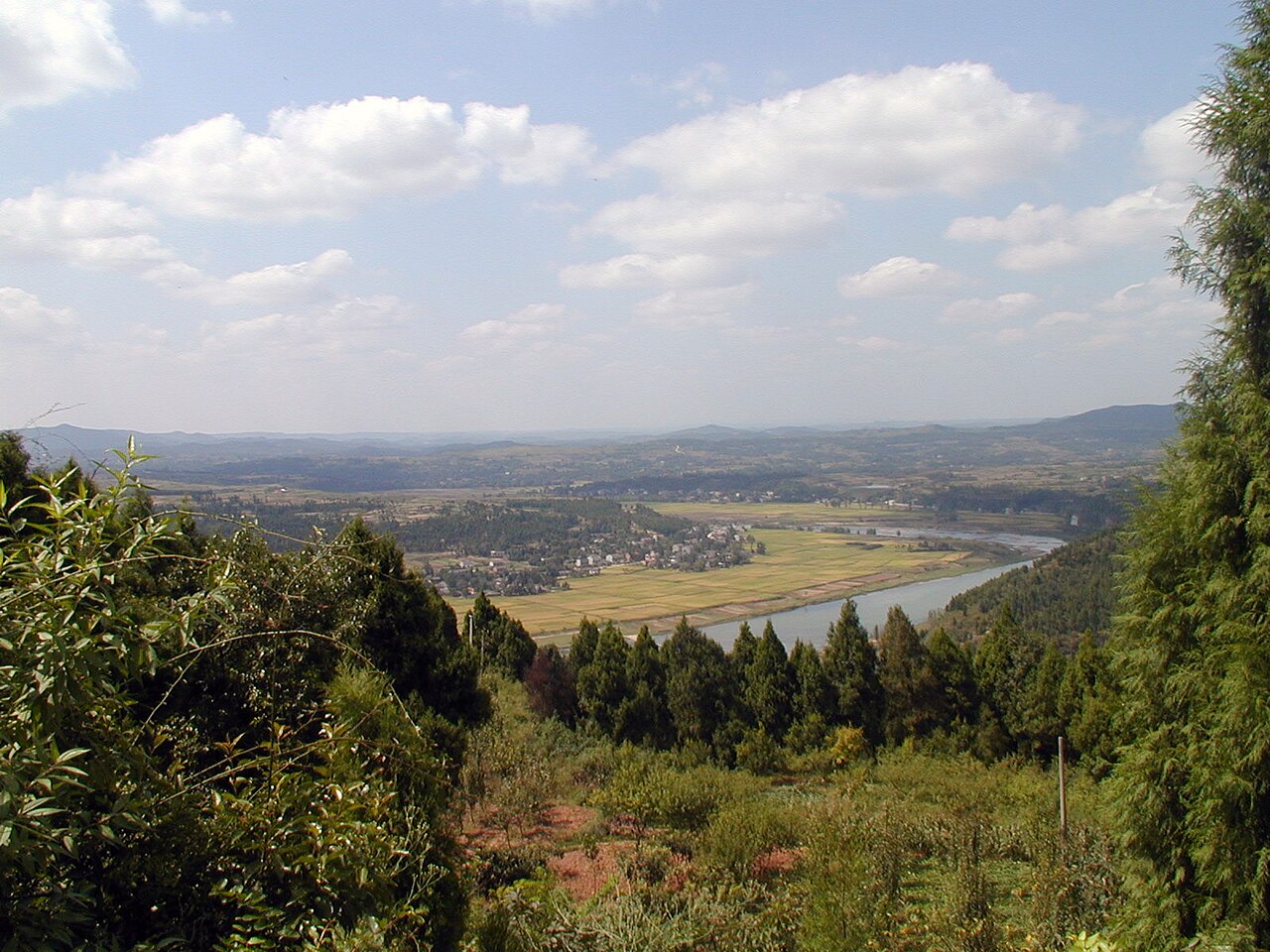 Town and mountain landscape in Zitong County