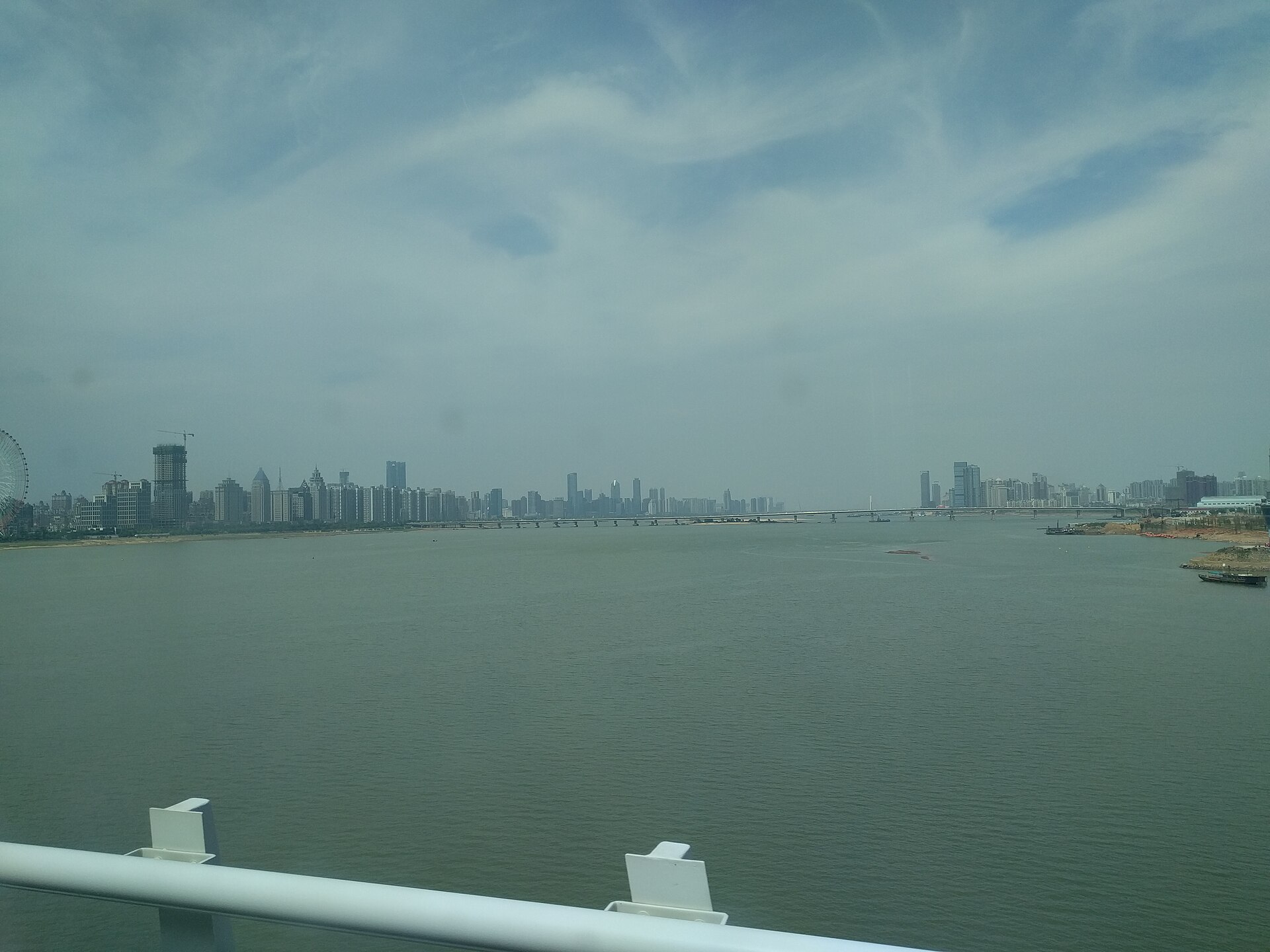 Wide 2016 view of Chaoyang Bridge and the Gan River in Nanchang