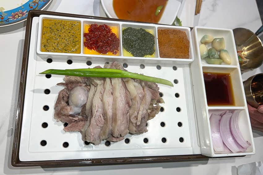 Hand-held mutton in the Urumqi city profile
