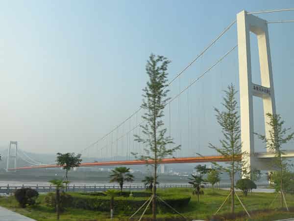 Xiling Yangtze River Bridge in Yichang