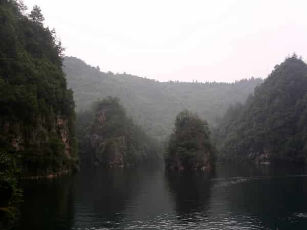 张家界宝峰湖